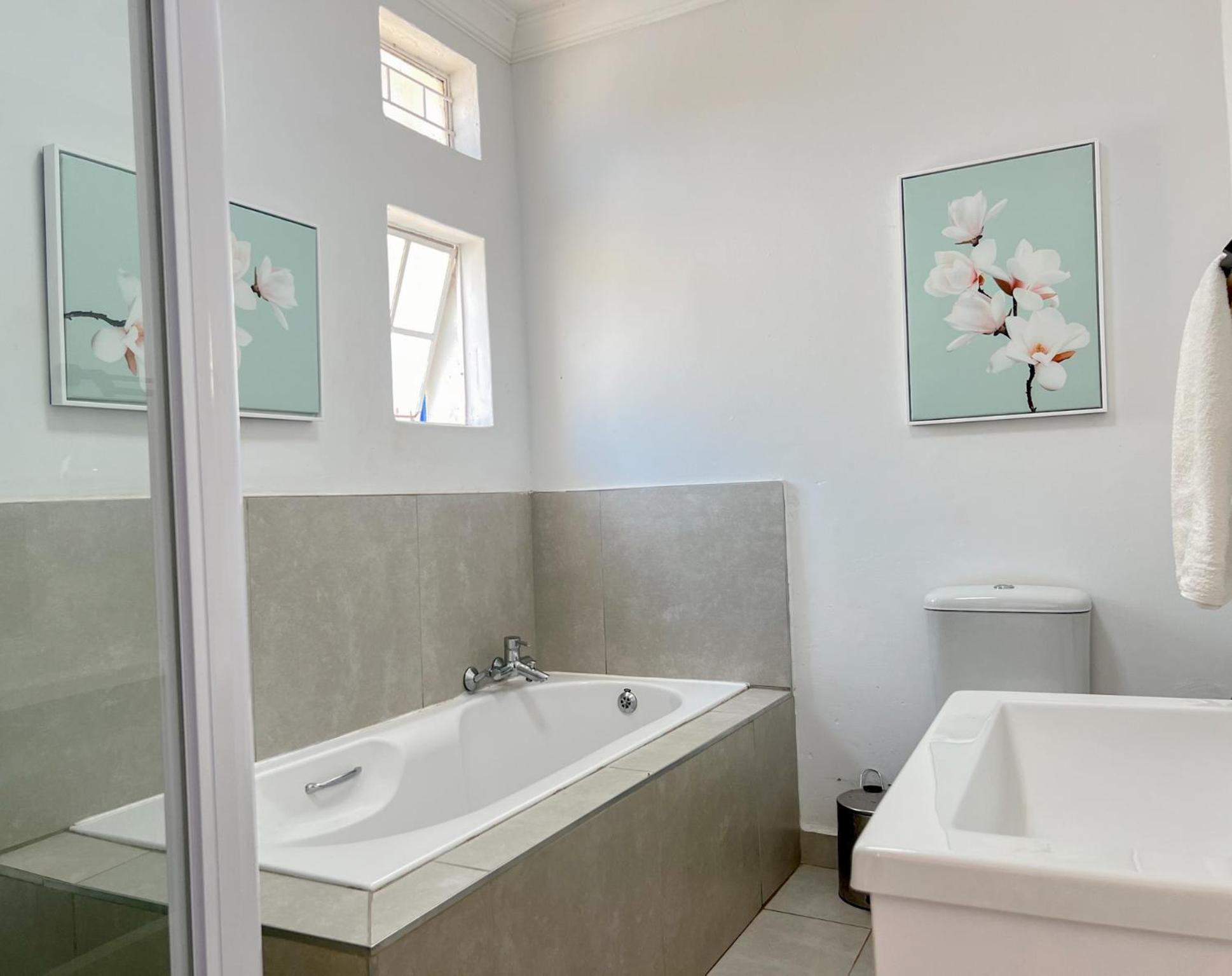 Amoris Guesthouse - In Brooklyn Pretoria-Noord Exteriör bild